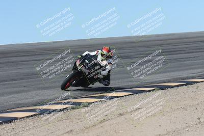 media/Oct-13-2025-Moto Forza (Mon) [[a66d839500]]/2-A Group/Session 2 (Bowl)/